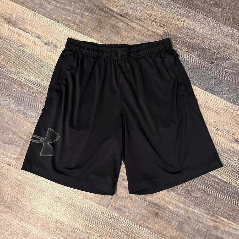 USED Under Armour Men's UA Tech™ Graphic Shorts (LARGE)